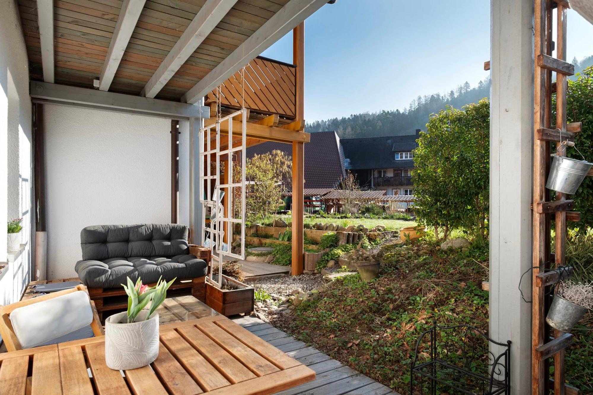Ruhige Schwarzwald Ferienwohnung Buchenbach  Экстерьер фото